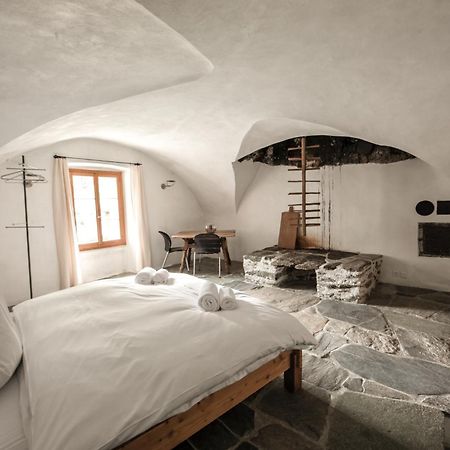 Hotel Weiss Kreuz Splügen Kamer foto