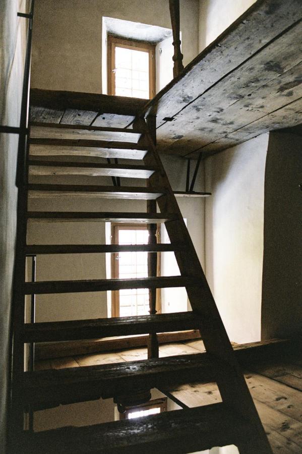 Hotel Weiss Kreuz Splügen Buitenkant foto
