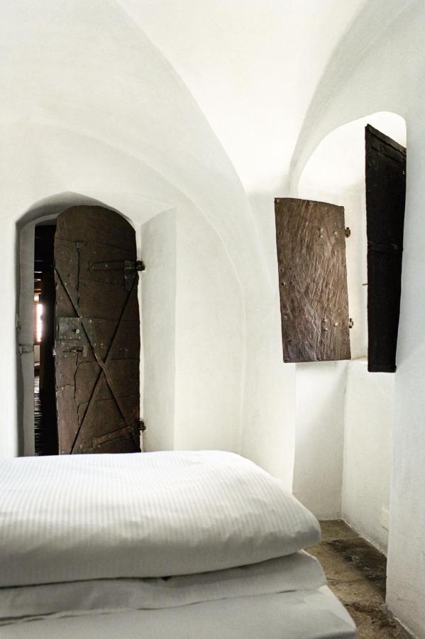 Hotel Weiss Kreuz Splügen Buitenkant foto
