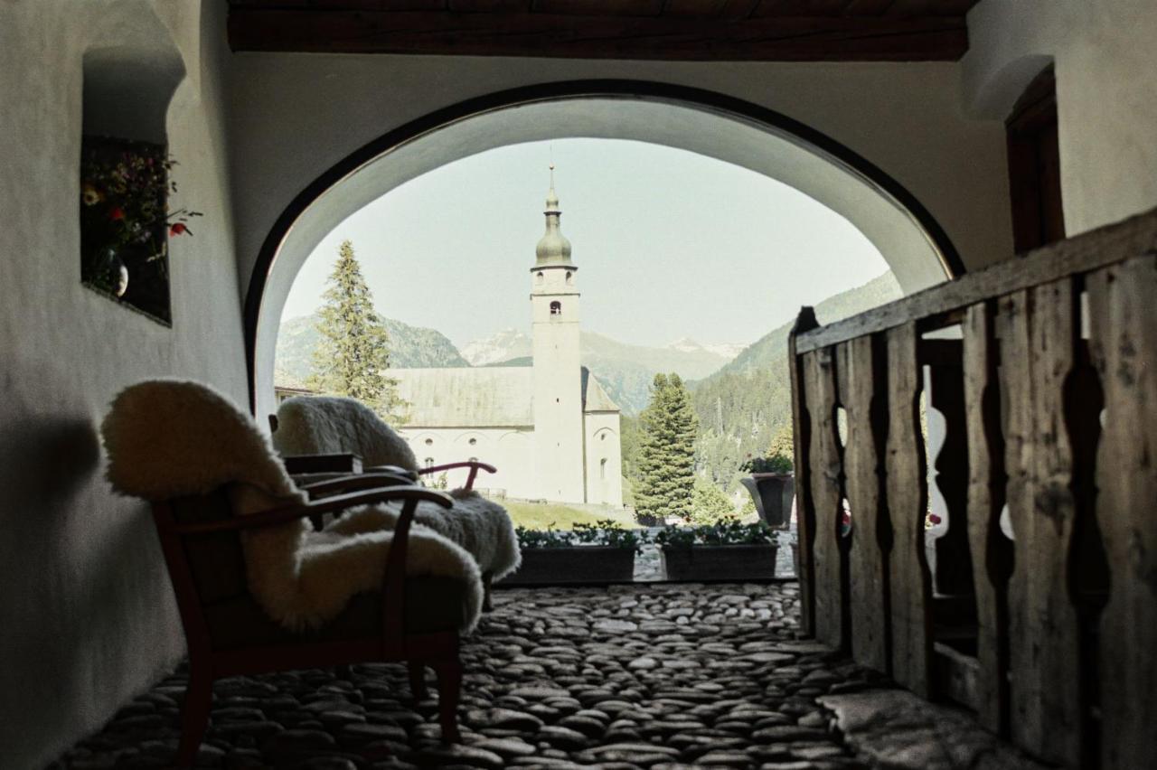 Hotel Weiss Kreuz Splügen Buitenkant foto
