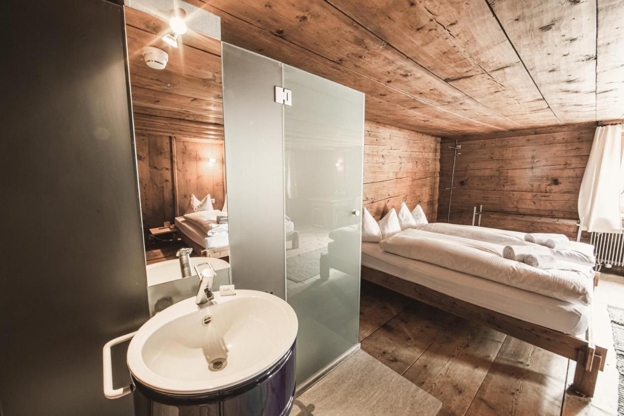 Hotel Weiss Kreuz Splügen Kamer foto